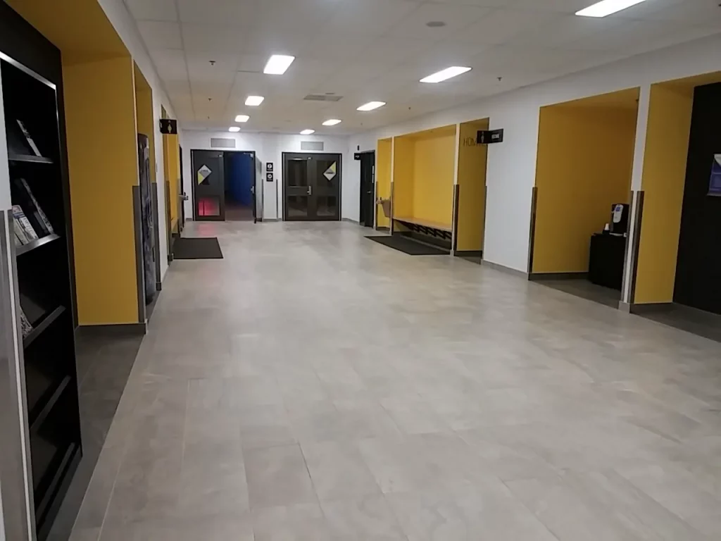 Aires de circulation et autres